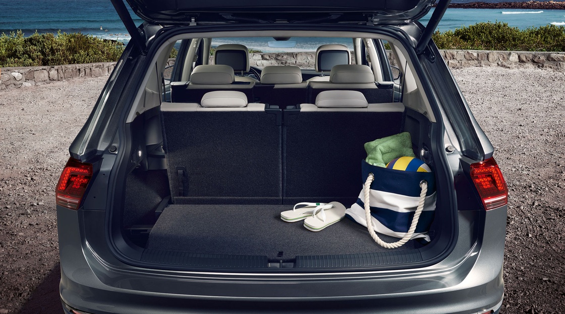 tn1168-luggage-compartment.jpg